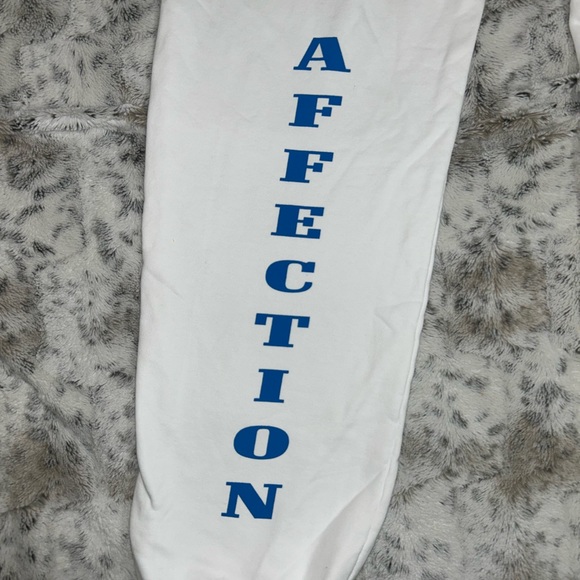 🆕 NWOT Boys Lie | Dangerous Affection | V2 Sweatpants | White Large - Picture 12 of 16